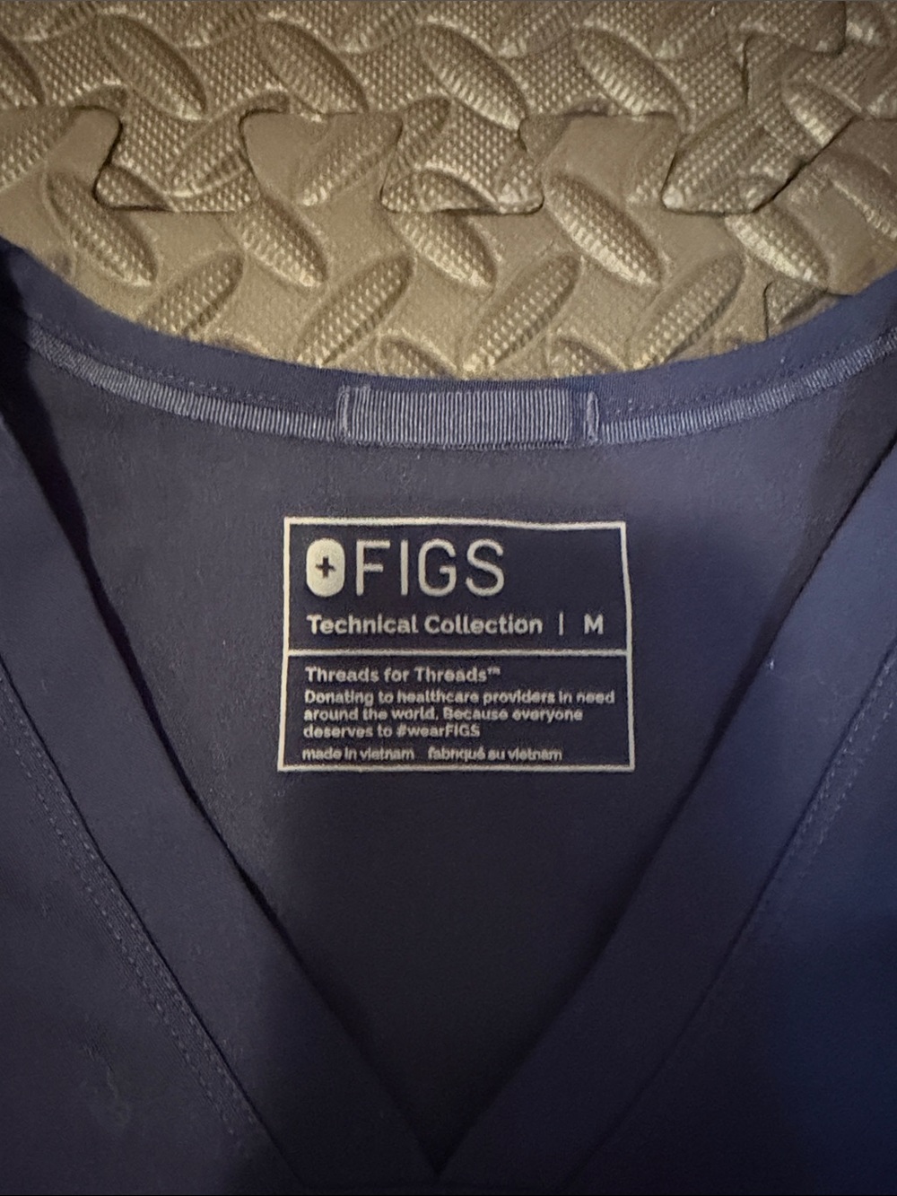 FIGS Navy Women's V-Neck Scrub Tunic - Picture 2 of 2